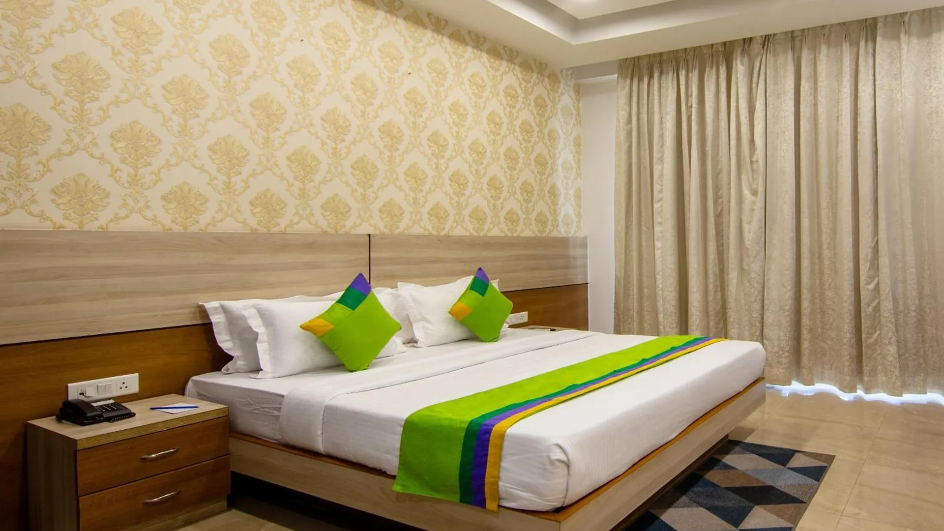 Treebo Flxho Trio, Medanta Medicity Gurgaon
